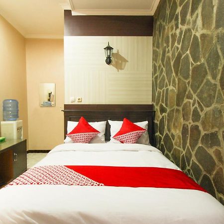 Oyo 820 Abad Baru Hotel Pangandaran Exterior foto