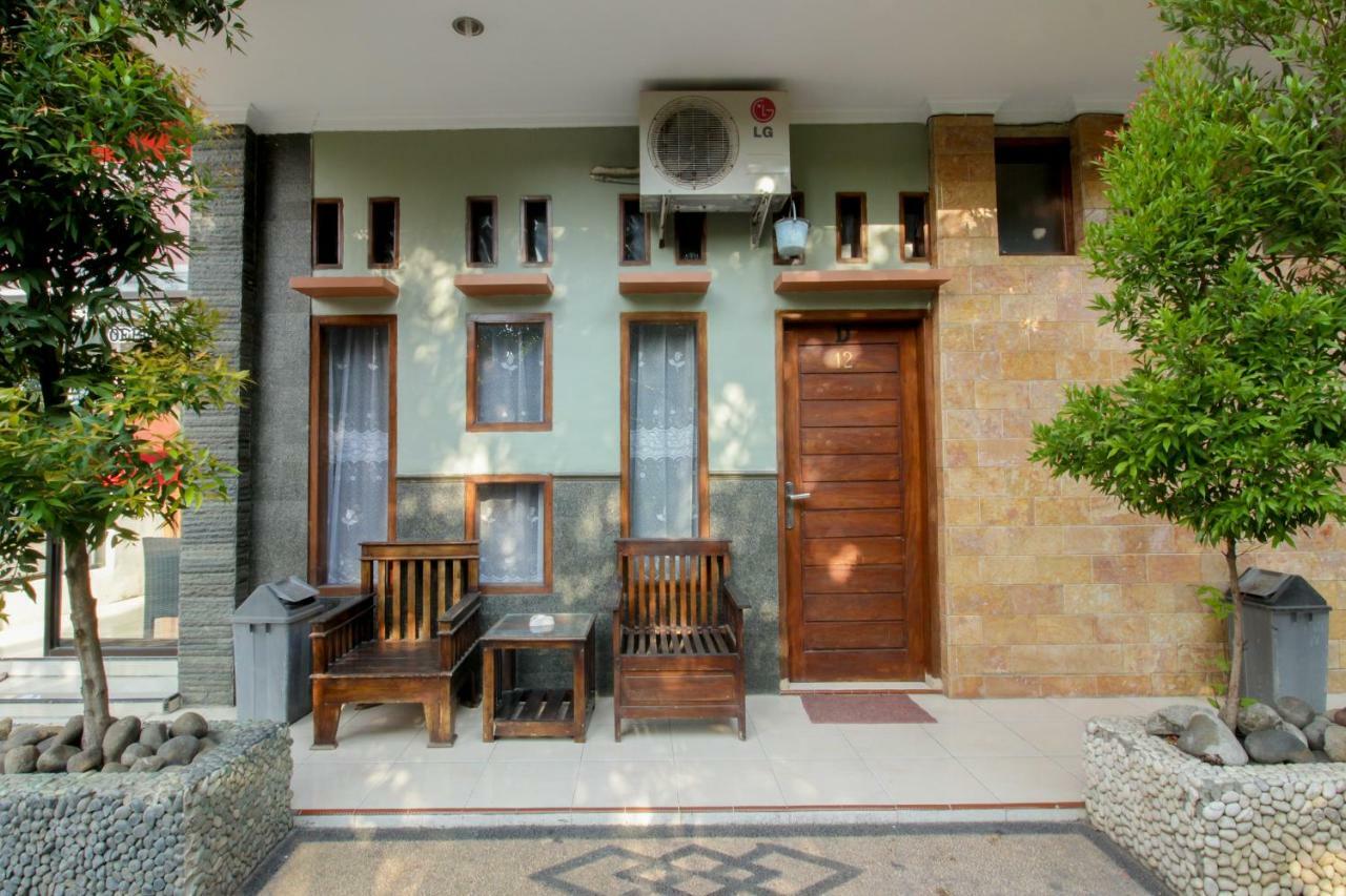 Oyo 820 Abad Baru Hotel Pangandaran Exterior foto
