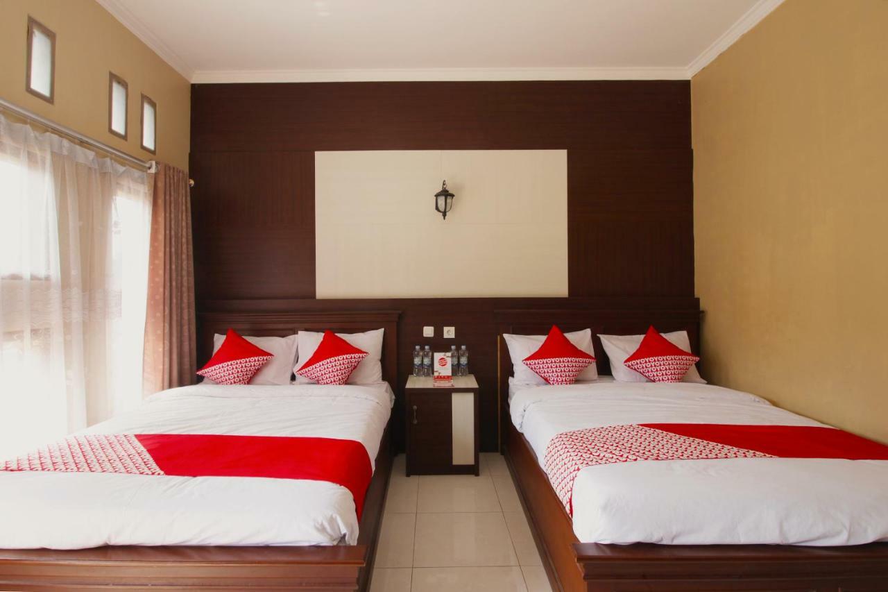 Oyo 820 Abad Baru Hotel Pangandaran Exterior foto