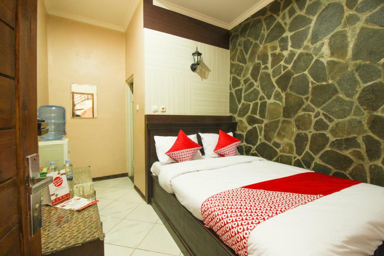 Oyo 820 Abad Baru Hotel Pangandaran Exterior foto