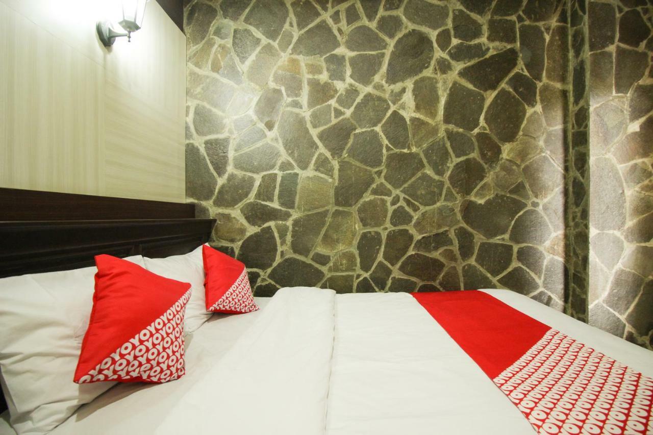 Oyo 820 Abad Baru Hotel Pangandaran Exterior foto