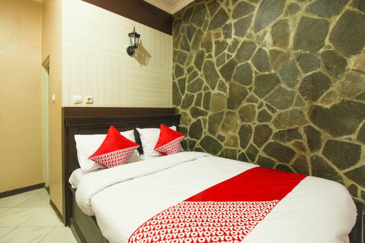 Oyo 820 Abad Baru Hotel Pangandaran Exterior foto
