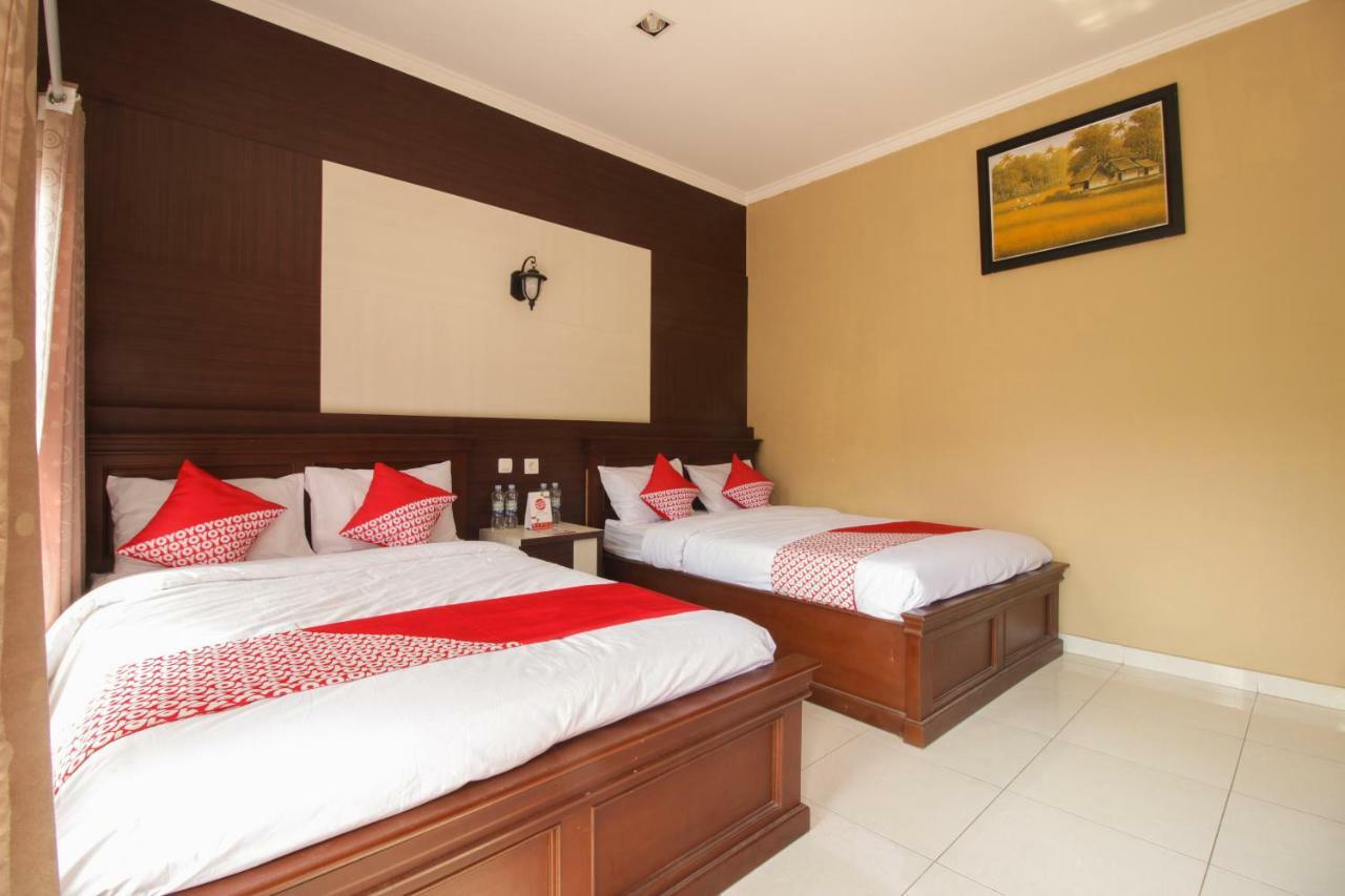 Oyo 820 Abad Baru Hotel Pangandaran Exterior foto